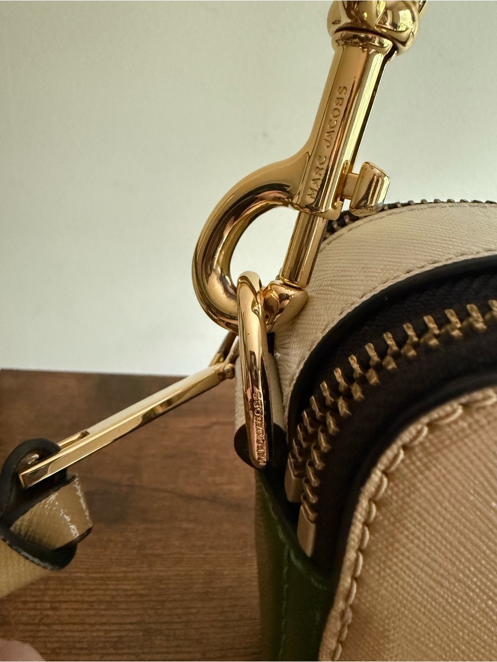 Marc Jacobs Beige/Tan Snapshot Crossbody with Striped Strap - Picture 5 of 9